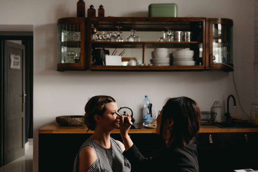 rustykalne wesele, rustykalny ślub, ślub w stodole, wesele w stodole, folwark wiązy, reportaż ślubny, nietypowe wesele, wesele z klasą, najlepszy fotograf ślubny, ślub w krakowie, wesele w folwarku wiązy, piękny ślub, ślub, wesele