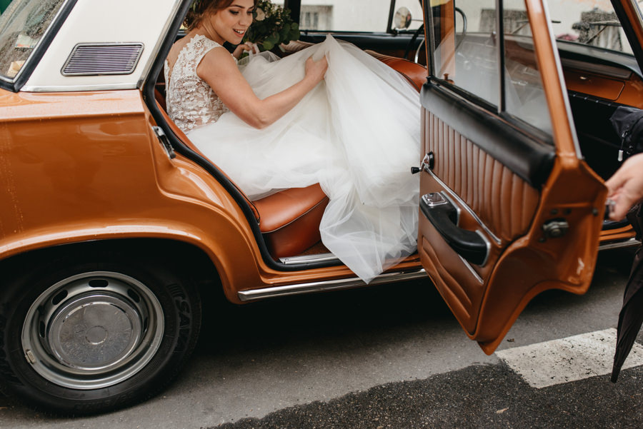 rustykalne wesele, rustykalny ślub, ślub w stodole, wesele w stodole, folwark wiązy, reportaż ślubny, nietypowe wesele, wesele z klasą, najlepszy fotograf ślubny, ślub w krakowie, wesele w folwarku wiązy, piękny ślub, ślub, wesele