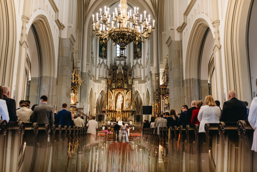rustykalne wesele, rustykalny ślub, ślub w stodole, wesele w stodole, folwark wiązy, reportaż ślubny, nietypowe wesele, wesele z klasą, najlepszy fotograf ślubny, ślub w krakowie, wesele w folwarku wiązy, piękny ślub, ślub, wesele
