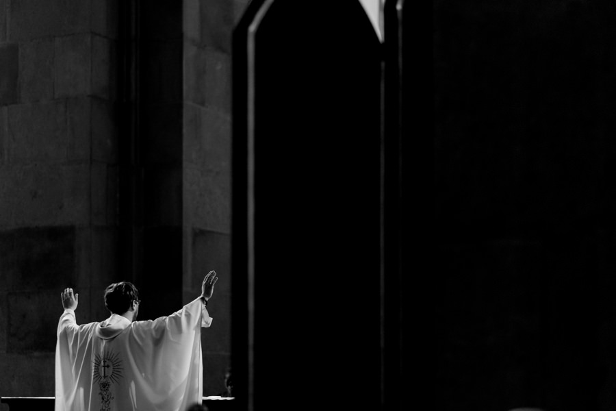 rustykalne wesele, rustykalny ślub, ślub w stodole, wesele w stodole, folwark wiązy, reportaż ślubny, nietypowe wesele, wesele z klasą, najlepszy fotograf ślubny, ślub w krakowie, wesele w folwarku wiązy, piękny ślub, ślub, wesele