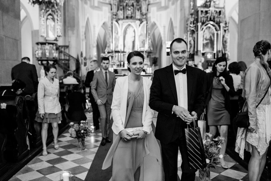 rustykalne wesele, rustykalny ślub, ślub w stodole, wesele w stodole, folwark wiązy, reportaż ślubny, nietypowe wesele, wesele z klasą, najlepszy fotograf ślubny, ślub w krakowie, wesele w folwarku wiązy, piękny ślub, ślub, wesele