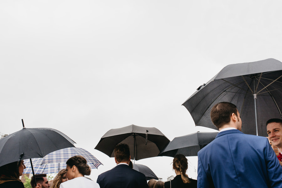 rustykalne wesele, rustykalny ślub, ślub w stodole, wesele w stodole, folwark wiązy, reportaż ślubny, nietypowe wesele, wesele z klasą, najlepszy fotograf ślubny, ślub w krakowie, wesele w folwarku wiązy, piękny ślub, ślub, wesele