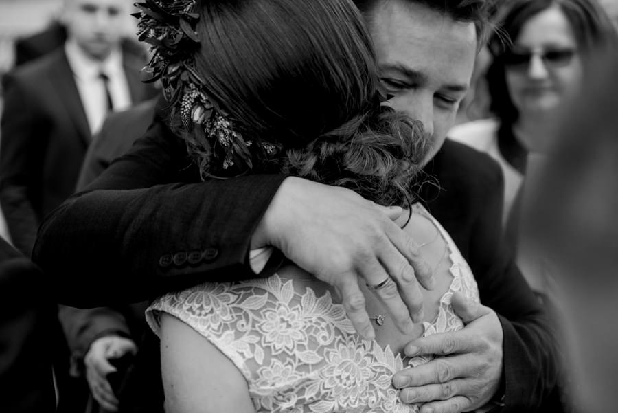 rustykalne wesele, rustykalny ślub, ślub w stodole, wesele w stodole, folwark wiązy, reportaż ślubny, nietypowe wesele, wesele z klasą, najlepszy fotograf ślubny, ślub w krakowie, wesele w folwarku wiązy, piękny ślub, ślub, wesele