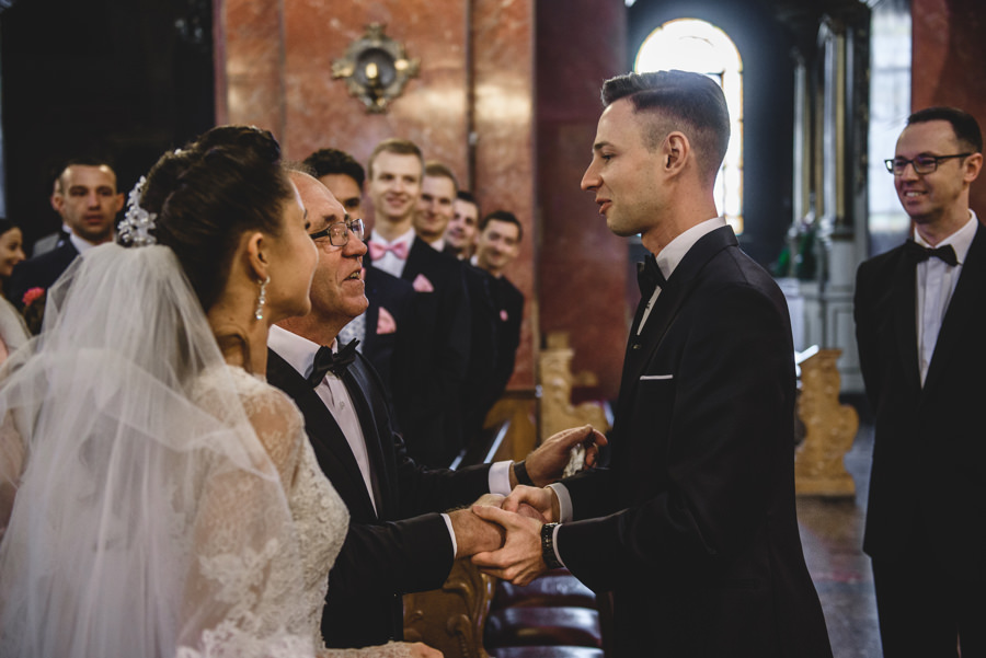 fotografia slubna katowice, reportaz slubny, wesele w hotelu rezydencja luxury , slub w bazylice w piekarach slaskich, wesele z klasa