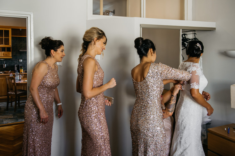 zamek w niepołomicach, przyjęcie na zamku, wesele na zamku, ślub w krakowie, kościół św barbary, ślub w krakowie, ślub klasyczny, niepołomice, klasyczne wesele, międzynarodowe wesele