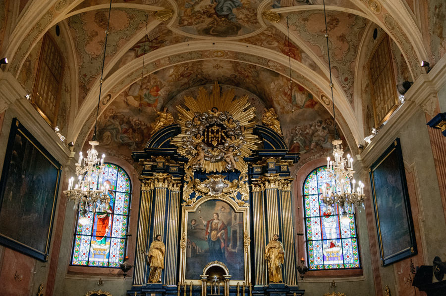 zamek w niepołomicach, przyjęcie na zamku, wesele na zamku, ślub w krakowie, kościół św barbary, ślub w krakowie, ślub klasyczny, niepołomice, klasyczne wesele, międzynarodowe wesele