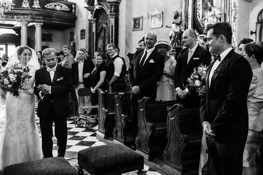 zamek w niepołomicach, przyjęcie na zamku, wesele na zamku, ślub w krakowie, kościół św barbary, ślub w krakowie, ślub klasyczny, niepołomice, klasyczne wesele, międzynarodowe wesele