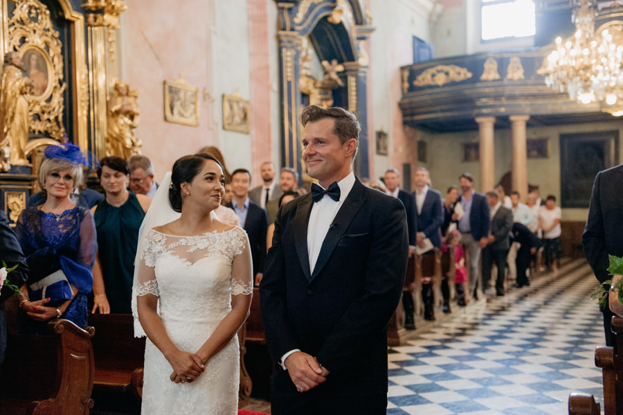 zamek w niepołomicach, przyjęcie na zamku, wesele na zamku, ślub w krakowie, kościół św barbary, ślub w krakowie, ślub klasyczny, niepołomice, klasyczne wesele, międzynarodowe wesele