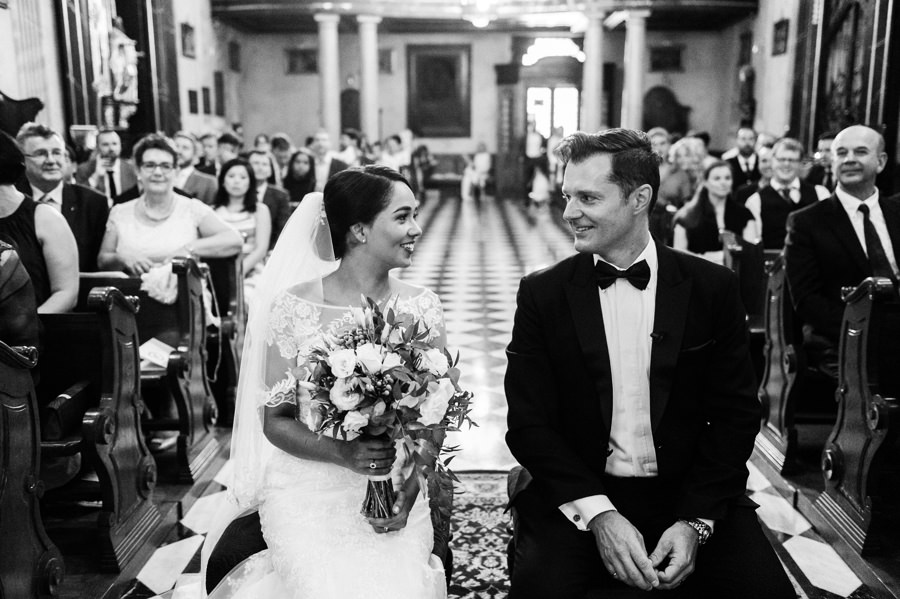 zamek w niepołomicach, przyjęcie na zamku, wesele na zamku, ślub w krakowie, kościół św barbary, ślub w krakowie, ślub klasyczny, niepołomice, klasyczne wesele, międzynarodowe wesele