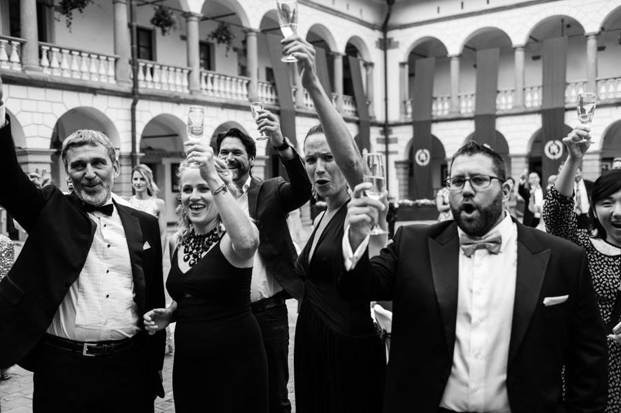 zamek w niepołomicach, przyjęcie na zamku, wesele na zamku, ślub w krakowie, kościół św barbary, ślub w krakowie, ślub klasyczny, niepołomice, klasyczne wesele, międzynarodowe wesele