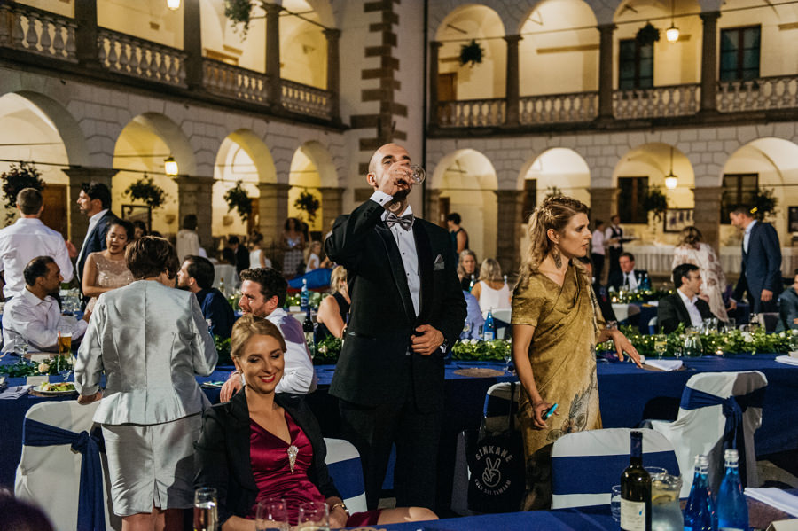 zamek w niepołomicach, przyjęcie na zamku, wesele na zamku, ślub w krakowie, kościół św barbary, ślub w krakowie, ślub klasyczny, niepołomice, klasyczne wesele, międzynarodowe wesele