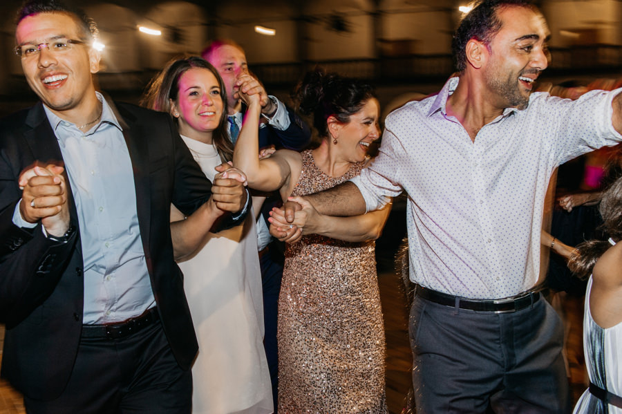 zamek w niepołomicach, przyjęcie na zamku, wesele na zamku, ślub w krakowie, kościół św barbary, ślub w krakowie, ślub klasyczny, niepołomice, klasyczne wesele, międzynarodowe wesele