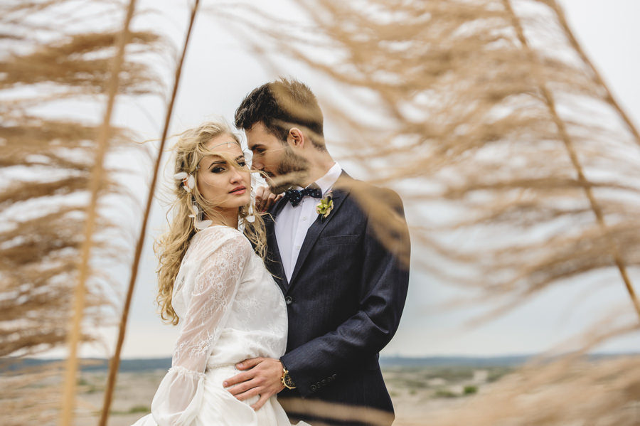 sesja ślubna, stylizowana sesja ślubna, sesja boho, sesja w szklarni, sesja plenerowa na pustyni, zimowa sesja ślubna, jura krakowsko częstochowska, minerały, bukiet ślubny, 