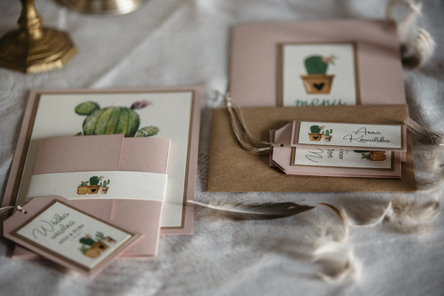 sesja ślubna, stylizowana sesja ślubna, sesja boho, sesja w szklarni, sesja plenerowa na pustyni, zimowa sesja ślubna, jura krakowsko częstochowska, minerały, bukiet ślubny, 