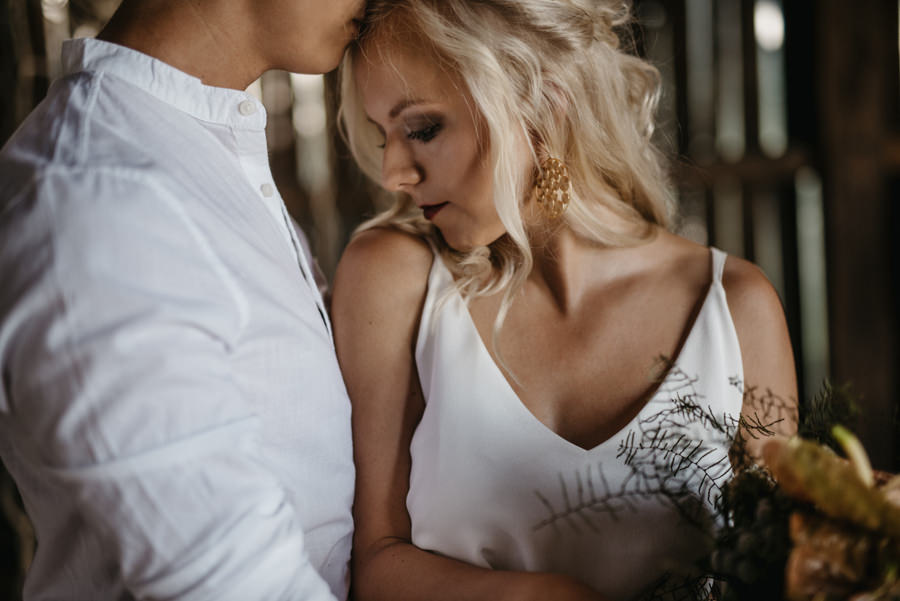 sesja ślubna, stylizowana sesja ślubna, sesja boho, sesja w szklarni, sesja plenerowa na pustyni, zimowa sesja ślubna, jura krakowsko częstochowska, minerały, bukiet ślubny, 