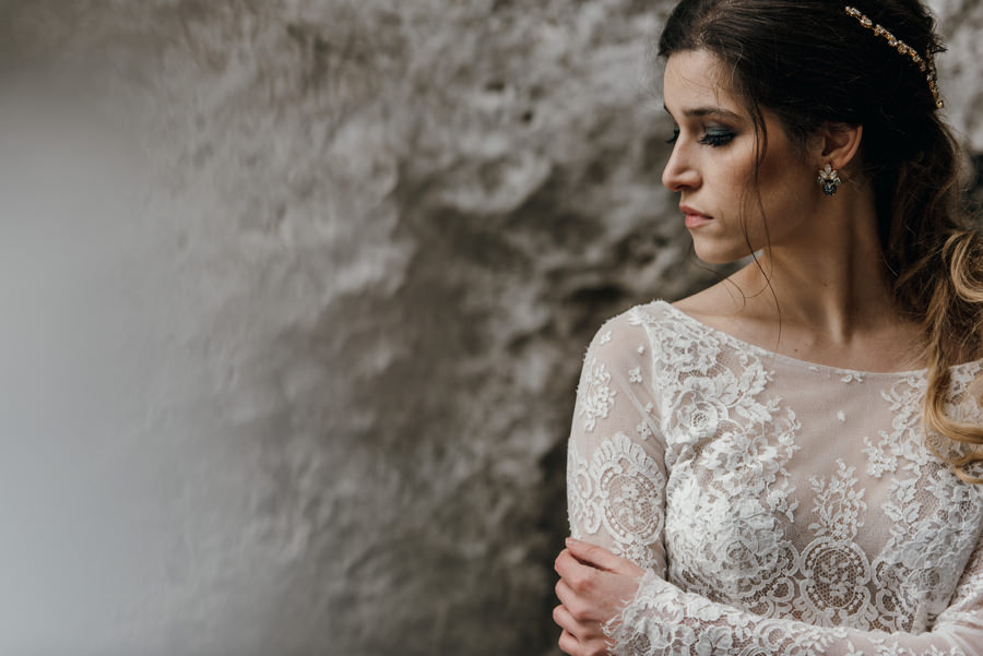 sesja ślubna, stylizowana sesja ślubna, sesja boho, sesja w szklarni, sesja plenerowa na pustyni, zimowa sesja ślubna, jura krakowsko częstochowska, minerały, bukiet ślubny,