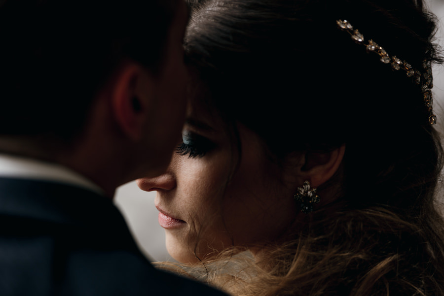 sesja ślubna, stylizowana sesja ślubna, sesja boho, sesja w szklarni, sesja plenerowa na pustyni, zimowa sesja ślubna, jura krakowsko częstochowska, minerały, bukiet ślubny,