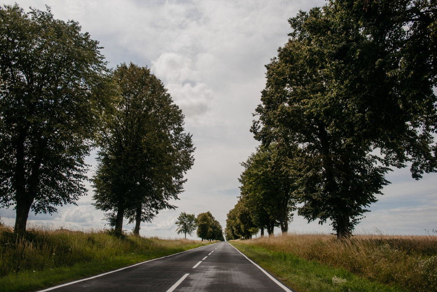 uroczysko zaborek, wesele, slub w plenerze, slub plenerowy, wesele w uroczysku zaborek, lmfoto, slub rustykalny, reportaz slubny, bukiet kwiatow, rustykalne wesele