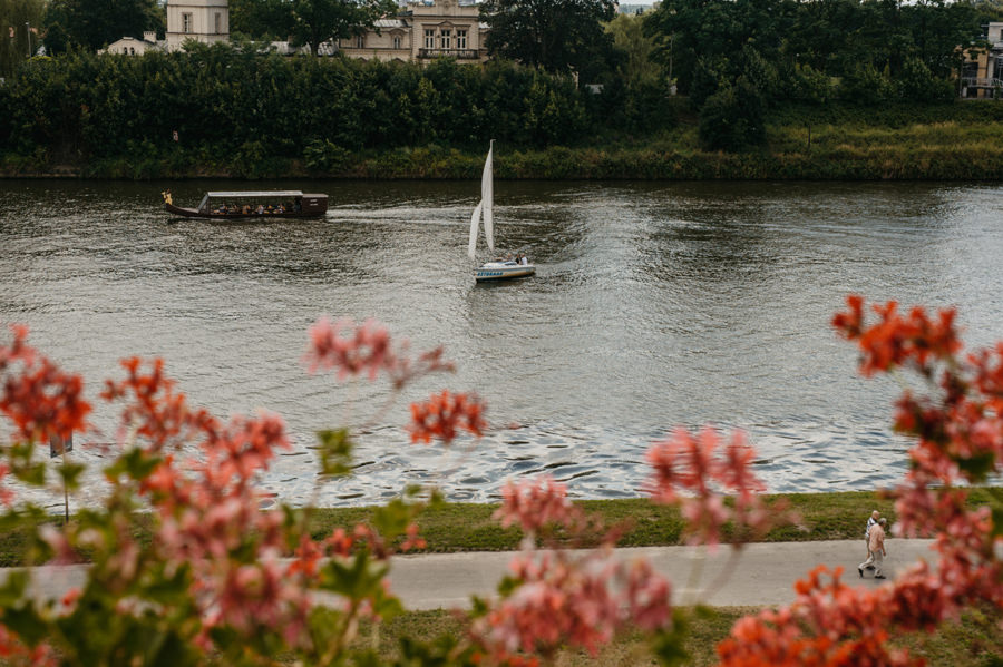 nietypowy ślub w Krakowie, fotografia ślubna Kraków, wesele w hotelu niebieskim w Krakowie, ślub na Skałce
