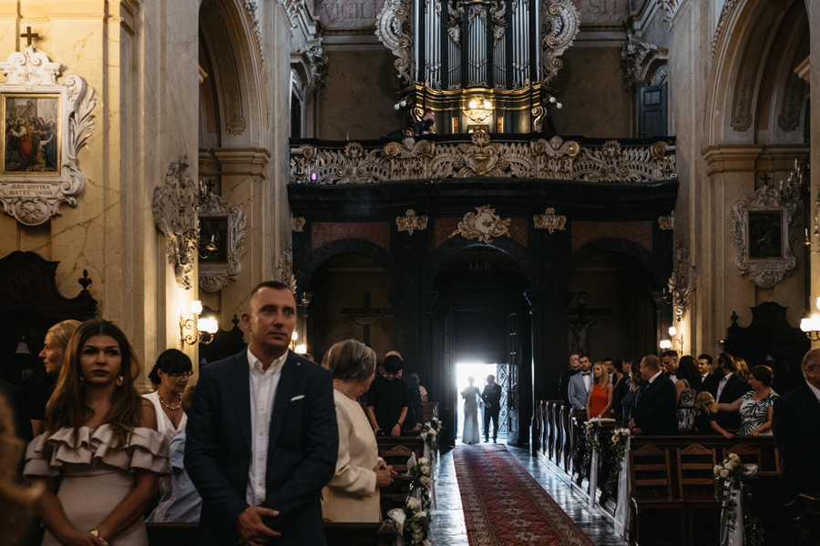 nietypowy ślub w Krakowie, fotografia ślubna Kraków, wesele w hotelu niebieskim w Krakowie, ślub na Skałce