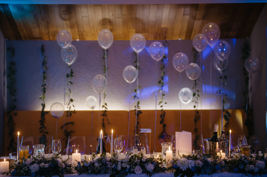 nietypowy ślub w Krakowie, fotografia ślubna Kraków, wesele w hotelu niebieskim w Krakowie, ślub na Skałce, rejs po wiśle