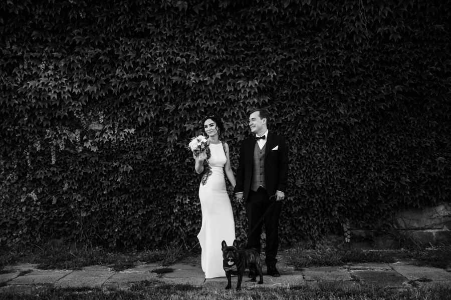 nietypowy ślub w Krakowie, fotografia ślubna Kraków, wesele w hotelu niebieskim w Krakowie, ślub na Skałce, rejs po wiśle