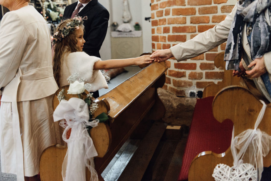 cegielnia rzucewo, ślub w plenerze, rustykalne wesele, reportaż ślubny, nietypowe wesele, ślub rystukalny, lmfoto, wesele nad morzem, wyjąkowy ślub, wymarzony ślub w polsce, wesele w cegielni rzucewo
