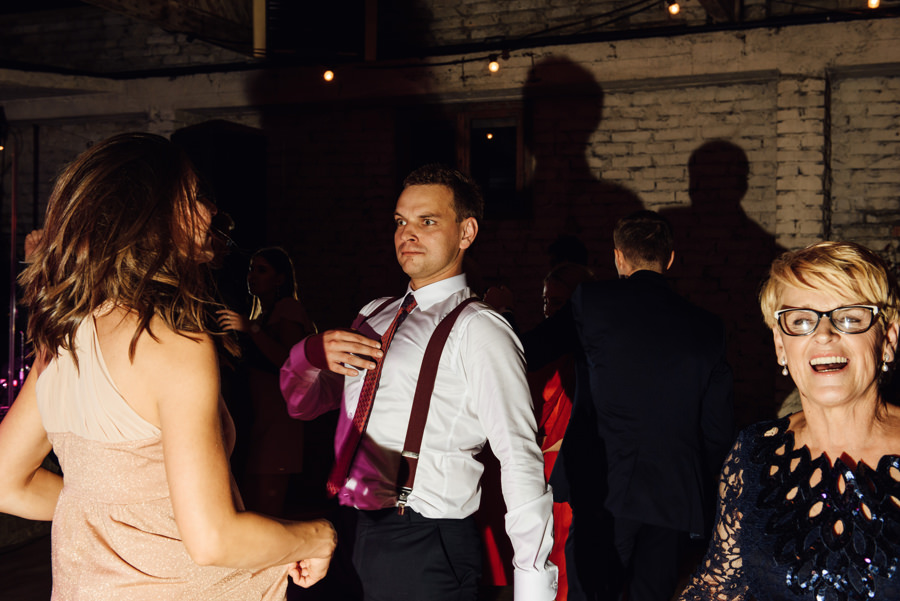 cegielnia rzucewo, ślub w plenerze, rustykalne wesele, reportaż ślubny, nietypowe wesele, ślub rystukalny, lmfoto, wesele nad morzem, wyjąkowy ślub, wymarzony ślub w polsce, wesele w cegielni rzucewo