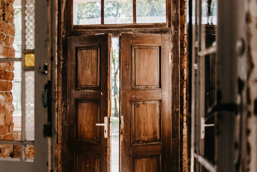 ceglarnia jarosławki, ślub w plenerze, wesele w stodole, rustykalne wesele, rustykalny ślub, lmfoto, wesele pod chmurką, castle party, wesele w plenerze, ślub plenerowy