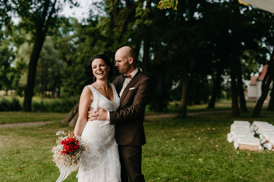 ceglarnia jarosławki, ślub w plenerze, wesele w stodole, rustykalne wesele, rustykalny ślub, lmfoto, wesele pod chmurką, castle party, wesele w plenerze, ślub plenerowy