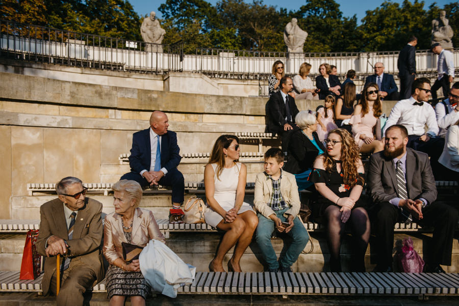 goście weselni, Łazienki Królewskie, ślub plenerowy w Warszawie