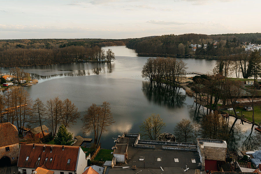 ślub na zamku, slub w plenerze, wesele na zamku, reportaz slubny, fotografia slubna, fotografa slubna warszawa, panna mloda, nietuzinkowy slub