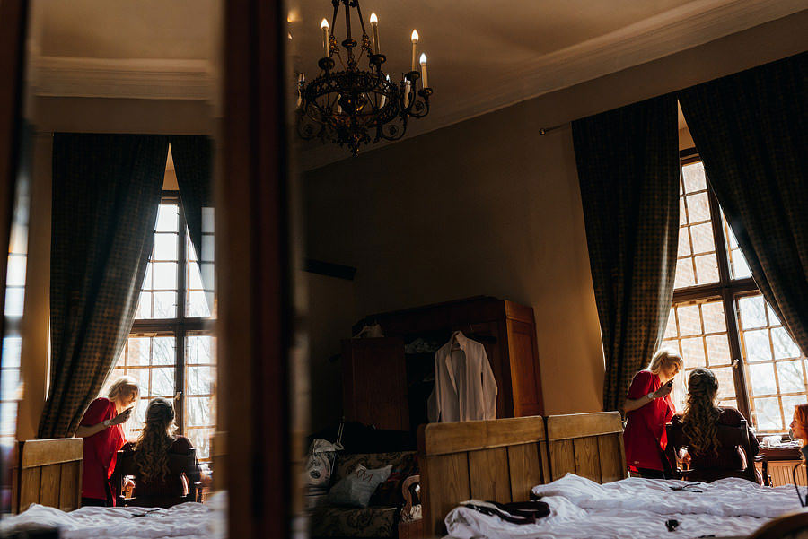 ślub na zamku, slub w plenerze, wesele na zamku, reportaz slubny, fotografia slubna, fotografa slubna warszawa, panna mloda, nietuzinkowy slub