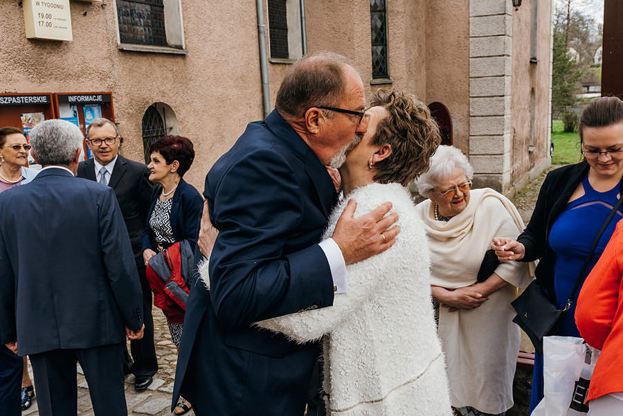 ślub na zamku, slub w plenerze, wesele na zamku, reportaz slubny, fotografia slubna, fotografa slubna warszawa, panna mloda, nietuzinkowy slub
