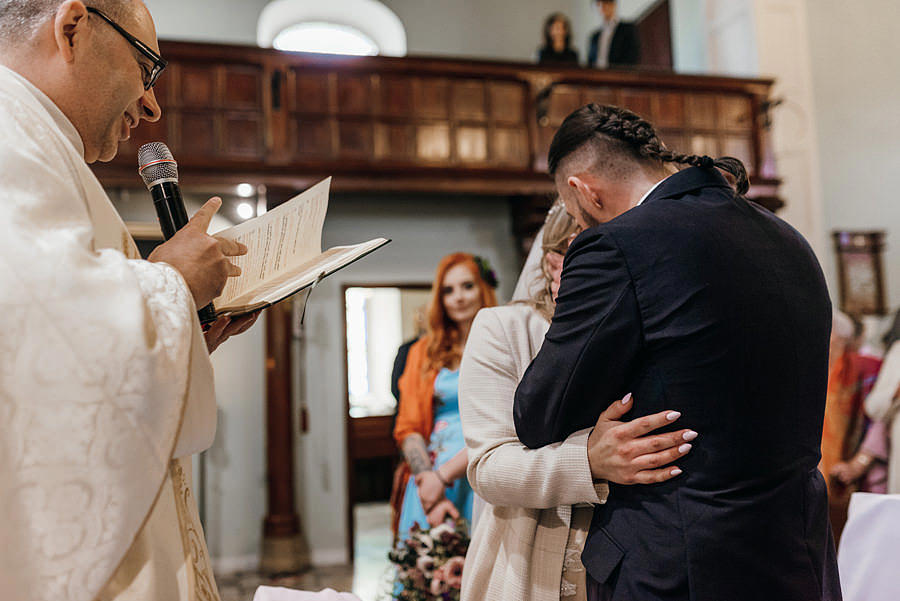 ślub na zamku, slub w plenerze, wesele na zamku, reportaz slubny, fotografia slubna, fotografa slubna warszawa, panna mloda, nietuzinkowy slub