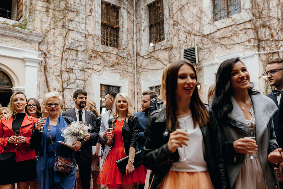 ślub na zamku, slub w plenerze, wesele na zamku, reportaz slubny, fotografia slubna, fotografa slubna warszawa, panna mloda, nietuzinkowy slub