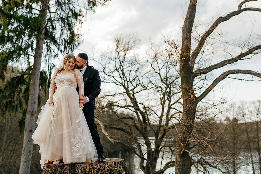 ślub na zamku, slub w plenerze, wesele na zamku, reportaz slubny, fotografia slubna, fotografa slubna warszawa, panna mloda, nietuzinkowy slub