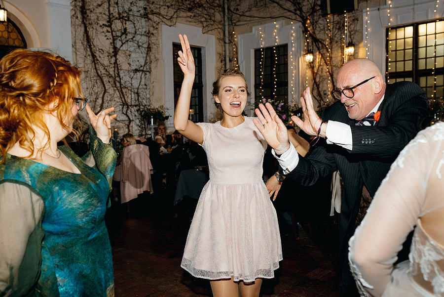 ślub na zamku, slub w plenerze, wesele na zamku, reportaz slubny, fotografia slubna, fotografa slubna warszawa, panna mloda, nietuzinkowy slub