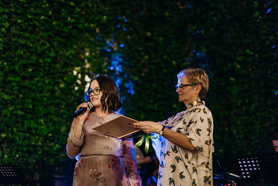 ślub na zamku, slub w plenerze, wesele na zamku, reportaz slubny, fotografia slubna, fotografa slubna warszawa, panna mloda, nietuzinkowy slub