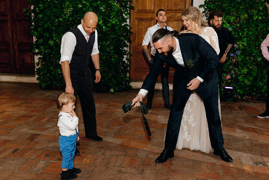 ślub na zamku, slub w plenerze, wesele na zamku, reportaz slubny, fotografia slubna, fotografa slubna warszawa, panna mloda, nietuzinkowy slub