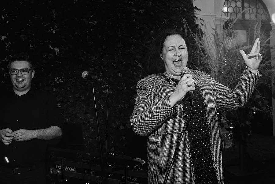 ślub na zamku, slub w plenerze, wesele na zamku, reportaz slubny, fotografia slubna, fotografa slubna warszawa, panna mloda, nietuzinkowy slub