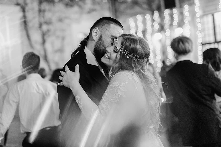 ślub na zamku, slub w plenerze, wesele na zamku, reportaz slubny, fotografia slubna, fotografa slubna warszawa, panna mloda, nietuzinkowy slub