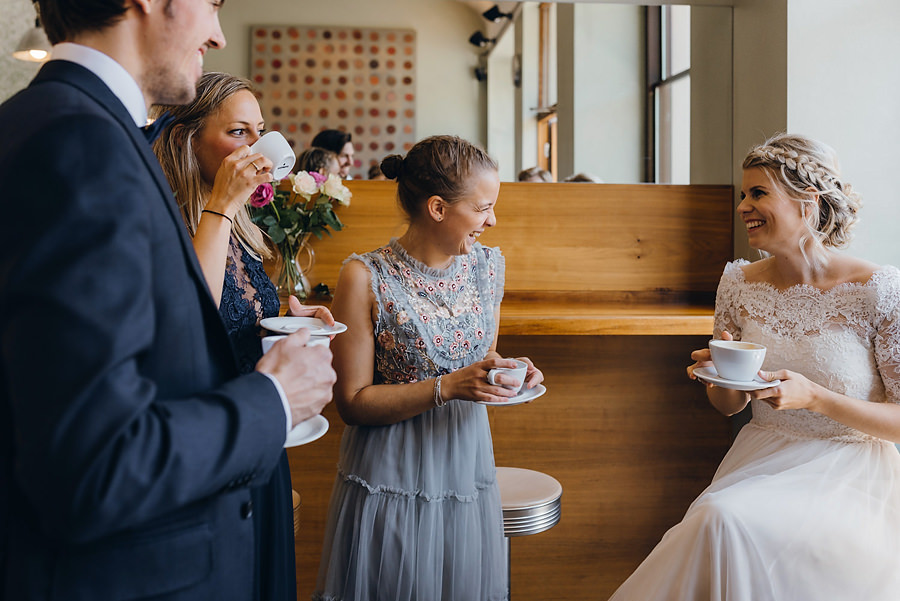 ślub w Norwegii, wesele w Norwegii, ślub w starym kościele, fotografia ślubna Norwegia, zagraniczny ślub, ślub za granicą, lmfoto, zdjecia ślubne, zagraniczna para młoda