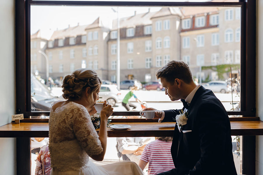ślub w Norwegii, wesele w Norwegii, ślub w starym kościele, fotografia ślubna Norwegia, zagraniczny ślub, ślub za granicą, lmfoto, zdjecia ślubne, zagraniczna para młoda