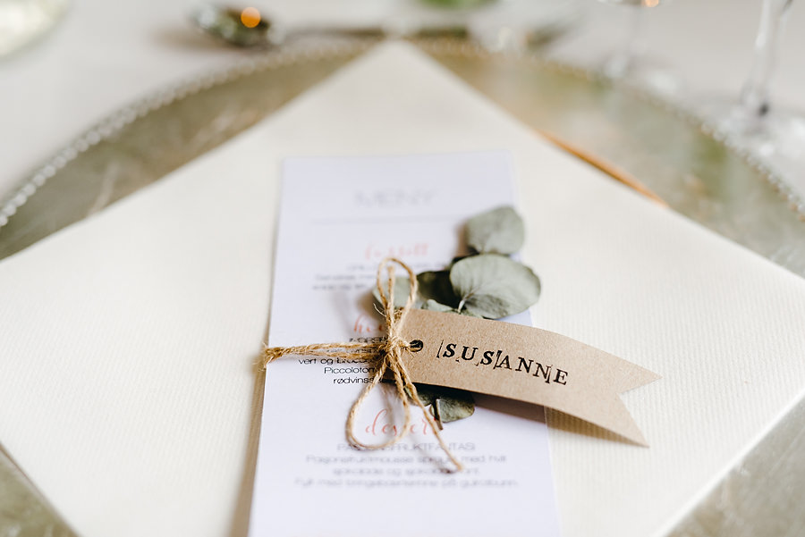 ślub w Norwegii, wesele w Norwegii, ślub w starym kościele, fotografia ślubna Norwegia, zagraniczny ślub, ślub za granicą, lmfoto, zdjecia ślubne, zagraniczna para młoda