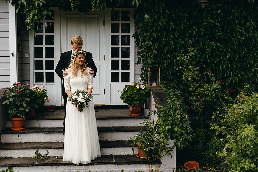 ślub w Norwegii, wesele w Norwegii, ślub w starym kościele, fotografia ślubna Norwegia, zagraniczny ślub, ślub za granicą, lmfoto, zdjecia ślubne, zagraniczna para młoda
