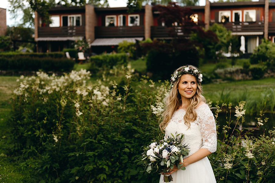 ślub w Norwegii, wesele w Norwegii, ślub w starym kościele, fotografia ślubna Norwegia, zagraniczny ślub, ślub za granicą, lmfoto, zdjecia ślubne, zagraniczna para młoda