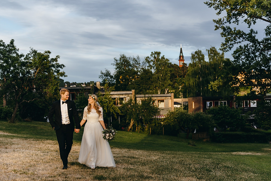 ślub w Norwegii, wesele w Norwegii, ślub w starym kościele, fotografia ślubna Norwegia, zagraniczny ślub, ślub za granicą, lmfoto, zdjecia ślubne, zagraniczna para młoda