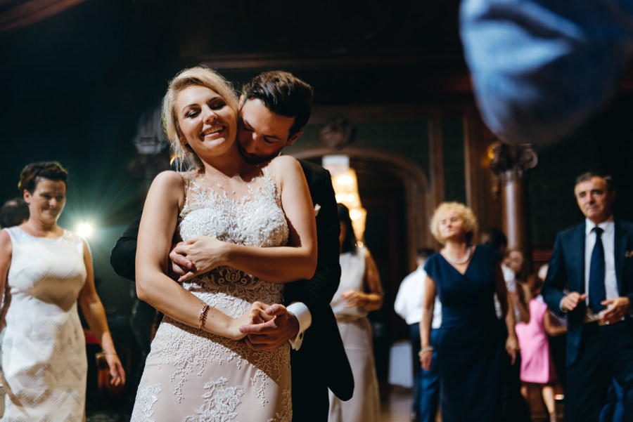 eleganckie wesele w pałacu goetza,, kreatywne światło, wesele w pałącu, fotograf kraków, miłość, 