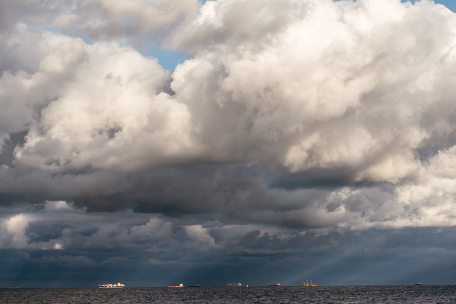 sesja ślubna nad morzem, plener ślubny nad bałtykiem, sesja zdjęciowa